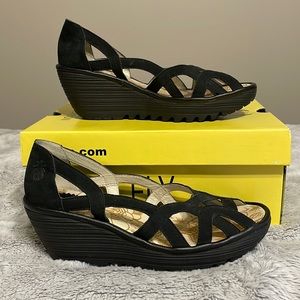 FLY London Womens Yadi Wedge Sandal